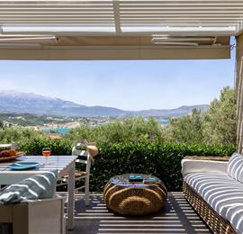 5 bedroom luxury villa with infinity pool, sea views and tennis court near Chania, sleeps 10